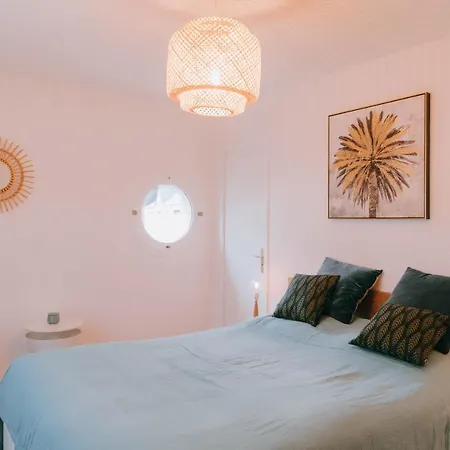 100m De La - Belle Maison Pour 8 * Pornichet