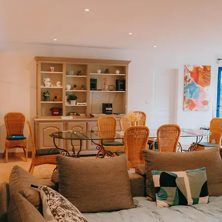100m De La - Belle Maison Pour 8 Holiday home